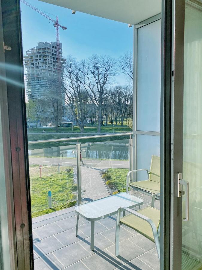 Capital Towers - Apartament Pop-Art Z Widokiem Na Rzeke Rzeszów Esterno foto